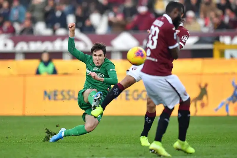 Il Torino si scuote dal momento di crisi e batte per 2-1 la Fiorentina, alla quarta sconfitta consecutiva: i granata esultano grazie alle reti di Zaza e Ansaldi