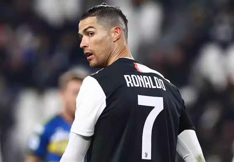Doppietta di Cristiano Ronaldo per i bianconeri e rete Cornelius per gli ospiti.