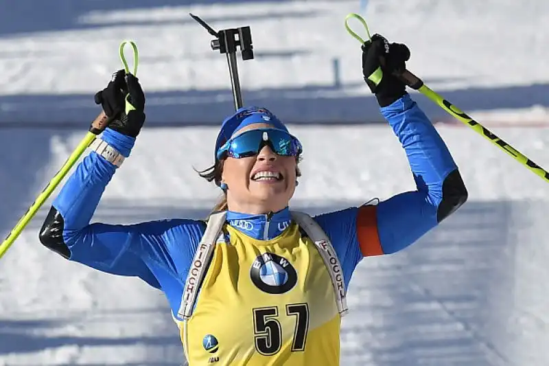 Dorothea Wierer non si ferma più. In una gara da pelle d'oca la sciatrice altoatesina ha conquistato la medaglia d'oro nell'individuale femminile ai Mondiali di biathlon di Anterselva