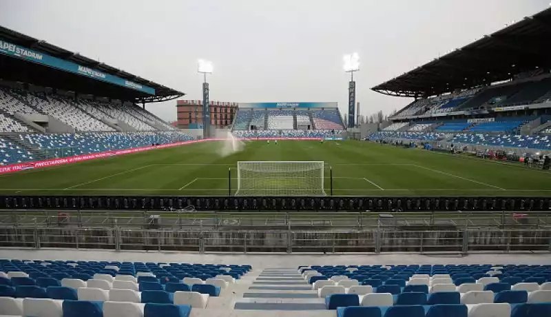 Il Sassuolo ha battuto per 3-0 il Brescia nell'ultimo recupero della 26esima giornata di serie A, giocata in un Mapei Stadium a porte chiuse per l'emergenza Coronavirus