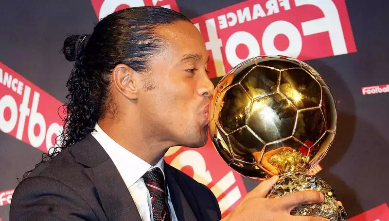 Ronaldinho: 153 milioni di followers. Nonostante abbia smesso ormai da anni, l'attaccante brasiliano ex Milan e Barcellona resta popolarissimo