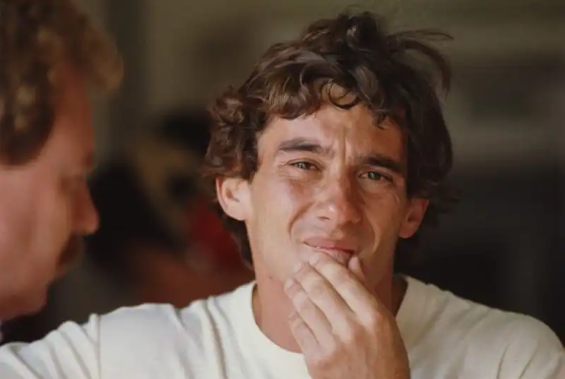L'indimenticato fuoriclasse brasiliano Ayrton Senna (tre titoli mondiali)