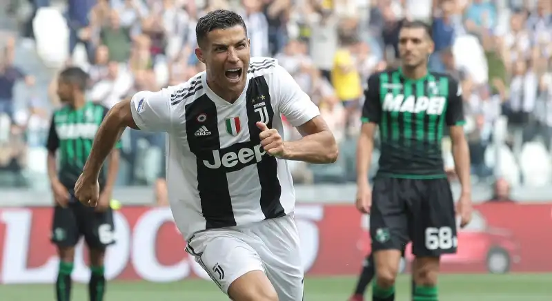 8- Dopo quante presenze in bianconero ha segnato il primo gol con la maglia della Juve?
4, si è sbloccato contro il Sassuolo (doppietta nell'occasione)
