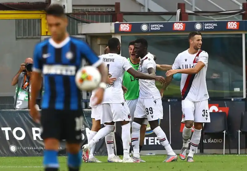 Il Bologna ha superato per 2-1 in rimonta l'Inter in una partita valida per la trentesima giornata disputata a San Siro.