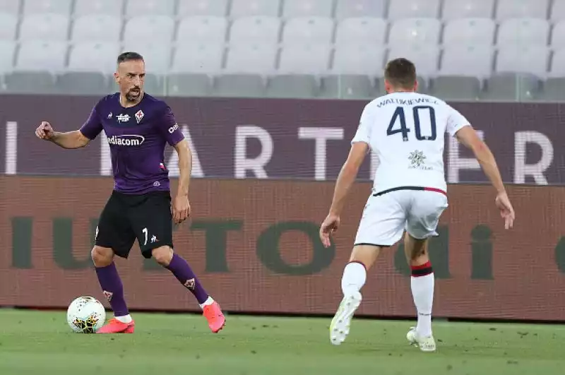 Nandez e Simeone per il sardi, Ribery e Duncan per i padroni di casa i più pericolosi. Nella Fiorentina esordio di Kouamé.