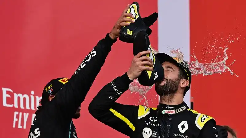 ...e Daniel Ricciardo (Renault).