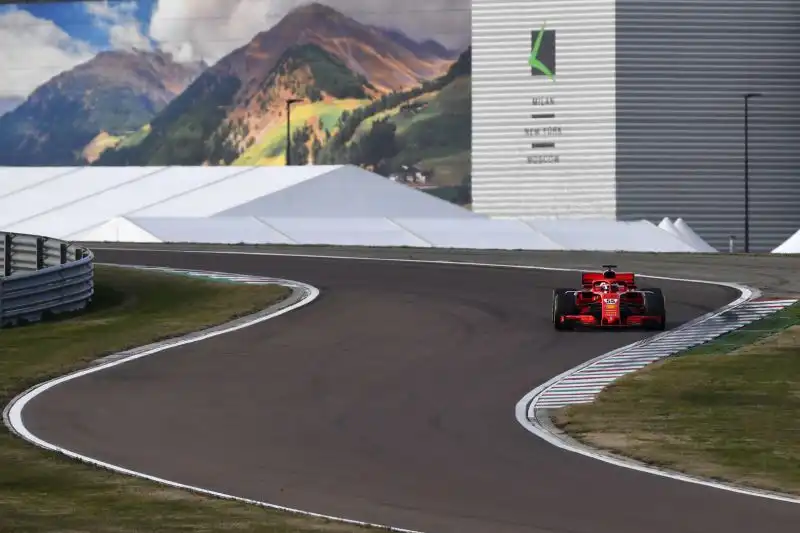 Il pilota spagnolo, ingaggiato dalla Ferrari al posto di Sebastian Vettel, ha iniziato a prendere confidenza con la sua monoposto