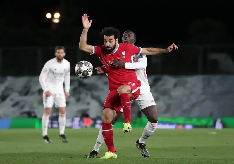 Nel secondo tempo la partita sembra riaprirsi al 53': Diogo Jota si propone, quindi Salah sfrutta la sua iniziativa e segna per il Liverpool