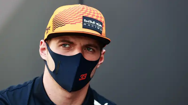 Max Verstappen in Qatar tra la MotoGp e il simulatore