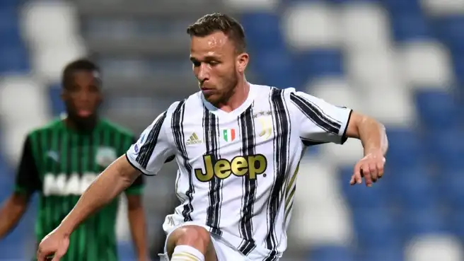 Juventus, tutti gli sforzi su Arthur: tre opzioni per il suo futuro