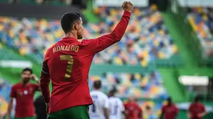 Cristiano Ronaldo guida il Portogallo in Qatar: due big a casa