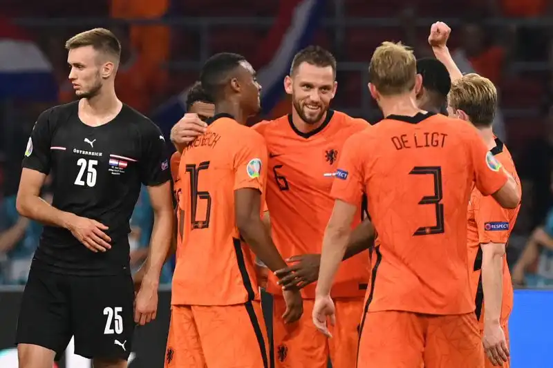 L'Olanda batte l'Austria per 2-0 e si qualifica agli ottavi di finale degli Europei