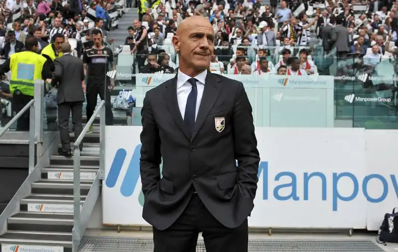 Giuseppe Sannino (Palermo): Anche l'avventura di Sannino col Palermo non fu felicissima: il tecnico fu esonerato dopo la terza giornata della serie A 2012/2013