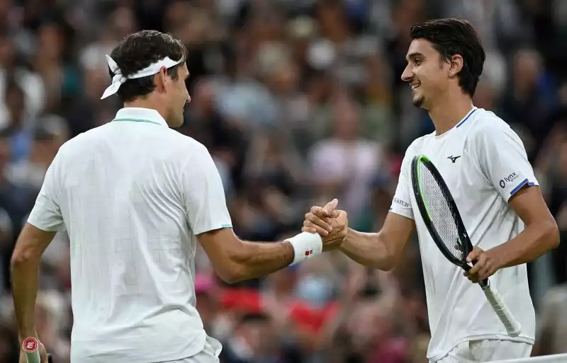 Il torinese si è dovuto inchinare a sua maestà Roger Federer sul "suo" campo centrale