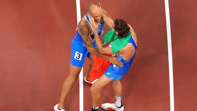 Gianmarco Tamberi e Marcell Jacobs hanno vinto la medaglia d'oro alle Olimpiadi