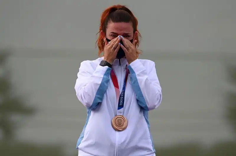 Le lacrime di Alessandra Perilli dopo aver conquistato una storica medaglia per San Marino