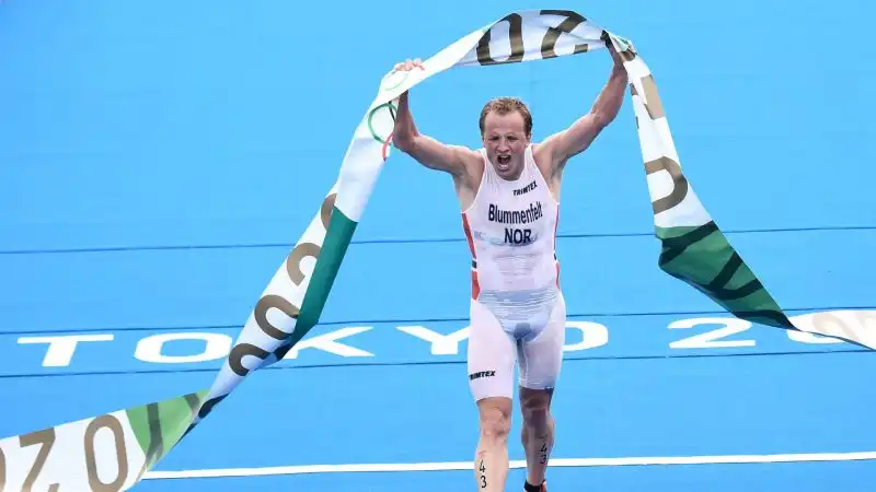 Oggi si è tenuta la gara maschile, in cui il norvegese Kristian Blummenfelt ha conquistato la medaglia d'oro