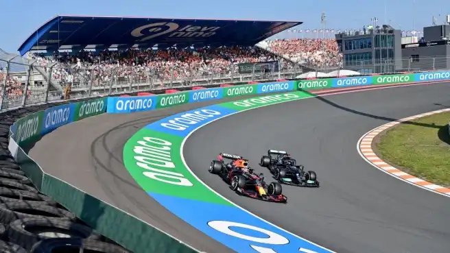 Il duello Lewis Hamilton-Max Verstappen sarà visibile a tutti in diretta
