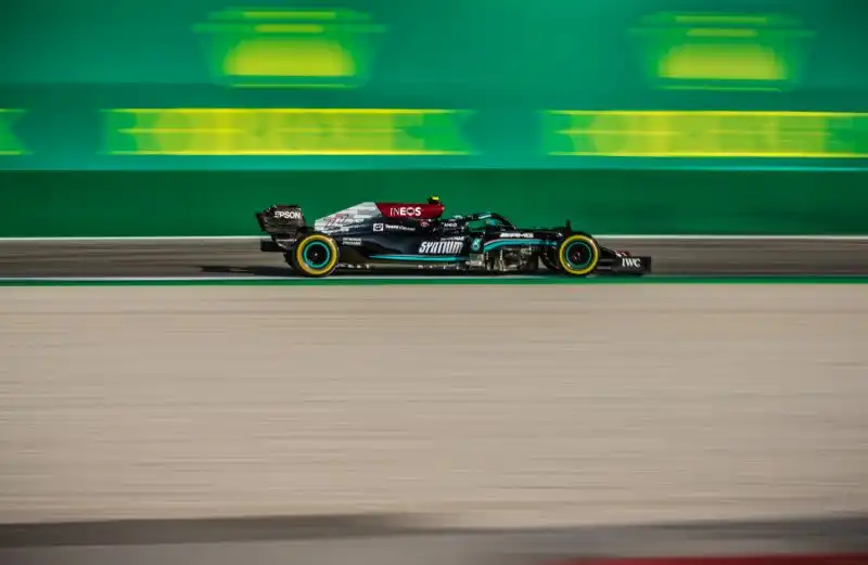 Valtteri Bottas vince la Sprint Race a Monza, ma partirà in fondo alla classifica per il cambio della power unit. Foto di Cristian Lovati