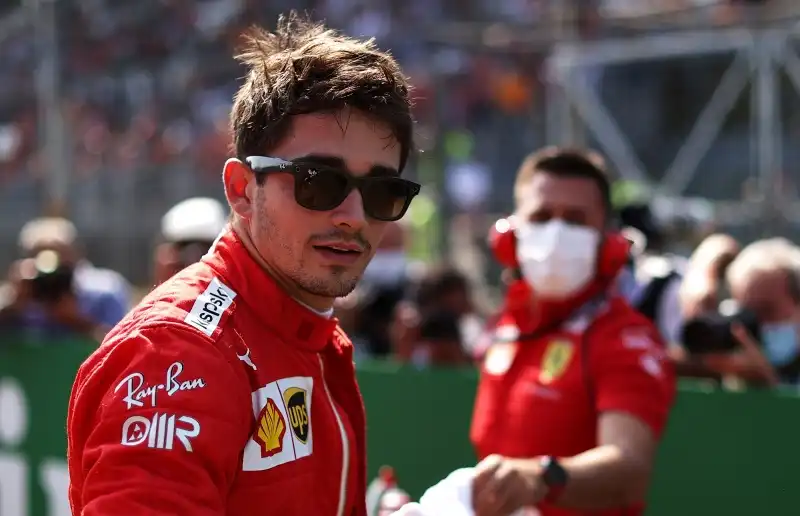 Ferrari, Charles Leclerc spiazza tutti su Hamilton e Verstappen