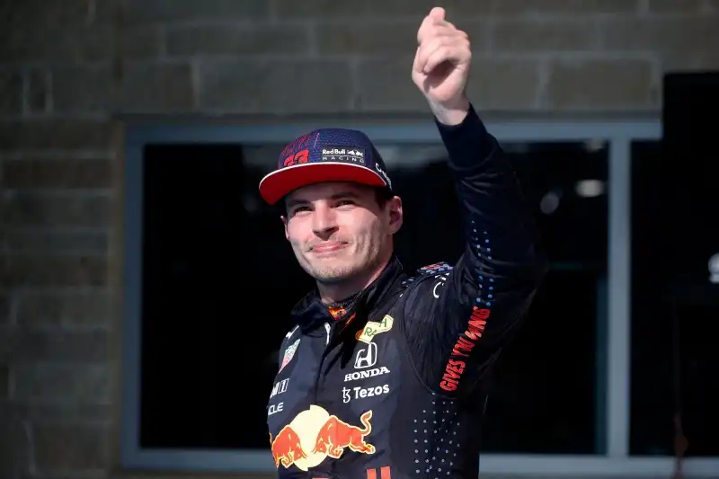 F1, Max Verstappen vuole un aiuto per battere Lewis Hamilton