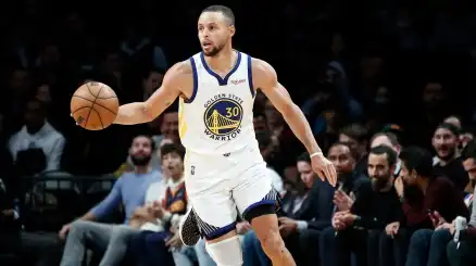 NBA: Steph Curry brilla ma Memphis vince ancora