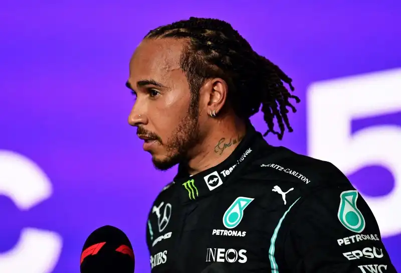 F1, Lewis Hamilton non ha capito la mossa di Max Verstappen