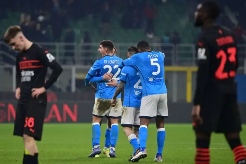 Napoli, colpaccio a San Siro. Inter campione d’inverno