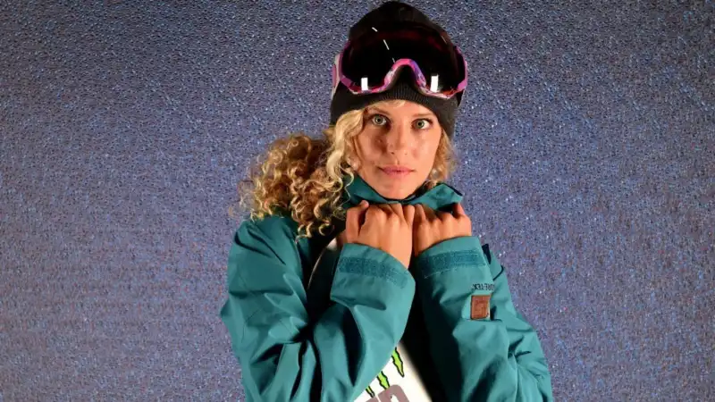 Lindsey Jacobellis, 36 anni, snowboarder statunitense alla quinta Olimpiade, già argento a Torino 2006.