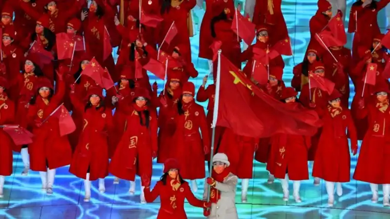 A chiudere i padroni di casa della Cina. 410 gli atleti partecipanti, capitanati dal pattinatore Gao Tingyu e dalla fortissima skeletonista Zhao Dan.
