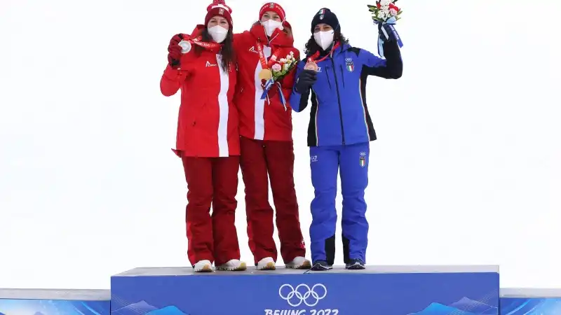 Michelle Gisin ha vinto la medaglia d'oro davanti a Wendy Holdener e Federica Brignone