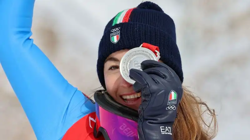 Sofia Goggia ha conquistato la medaglia d'argento nella discesa libera alle Olimpiadi invernali di Pechino 2022.