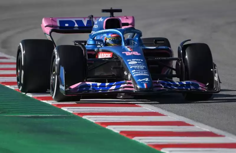 Fernando Alonso è di casa a Barcellona: lo spagnolo spera che la sua Alpine possa essere subito competitiva per le prime posizioni.
