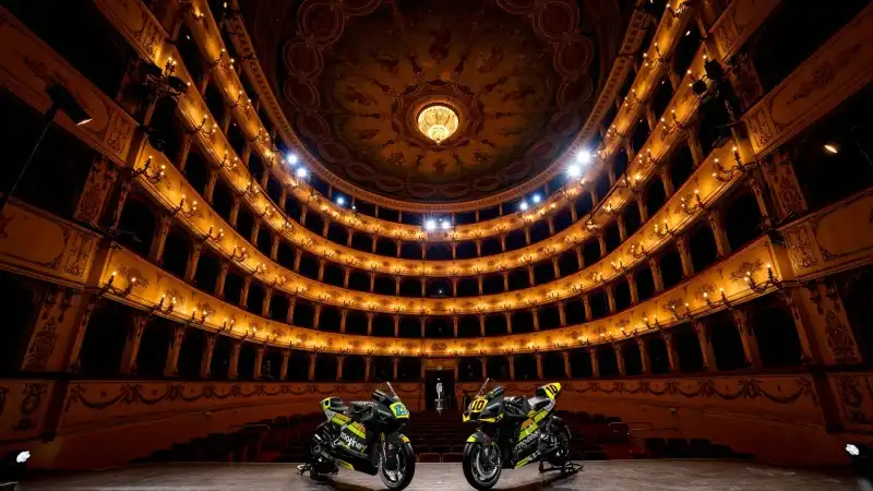 Rivelati i colori della Ducati Desmosedici GP di Luca Marini e Marco Bezzecchi, i piloti di MotoGp. Presenti anche i piloti della Moto2: Celestino Vietti Ramus e Niccolò Antonelli