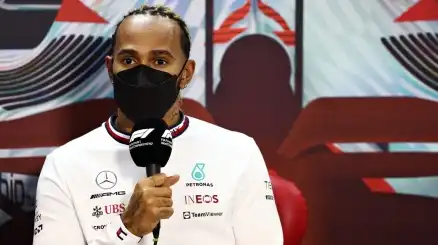 Anche il meccanico dà una delusione a Lewis Hamilton