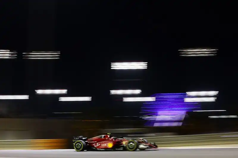 Sainz 9,5: Sempre fra i primi, completa una doppietta storica per la Ferrari