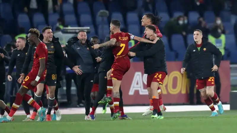 La Roma stravince il derby: 3-0 alla Lazio