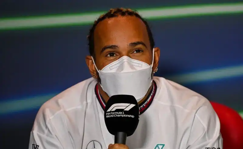 Lewis Hamilton: “C’è qualcosa in cui la MotoGP è superiore alla F1”