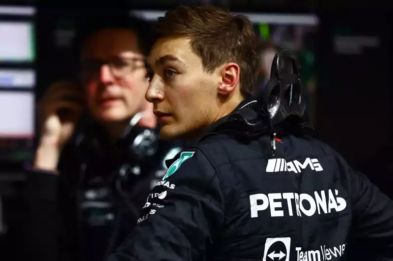 F1, George Russell spiega il flop di Lewis Hamilton