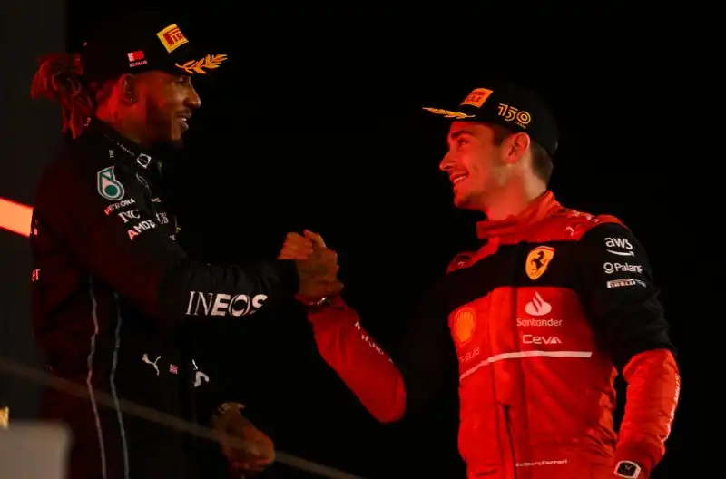 Charles Leclerc snobba Lewis Hamilton