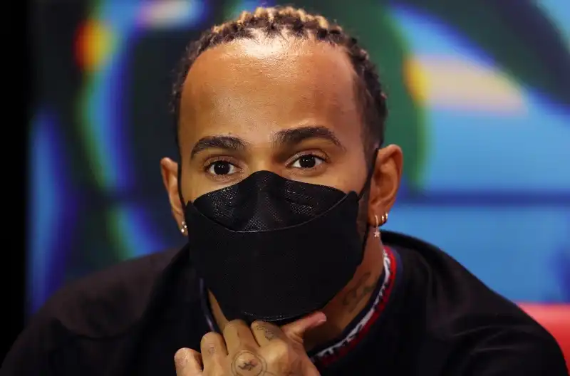 F1, Lewis Hamilton non salva nulla: le sue durissime parole