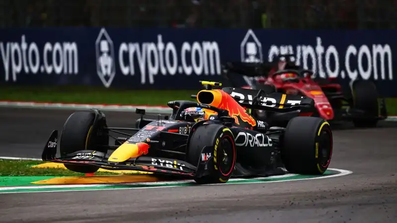 Sergio Perez 8: arriva secondo dietro al compagno di scuderia Verstappen e completa la doppietta Red Bull