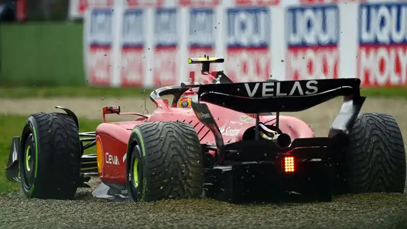 Carlos Sainz s.v: la sua gara dura solo pochi secondi a causa del contatto con Ricciardo