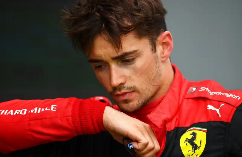 Mario Isola avvisa Charles Leclerc e Max Verstappen