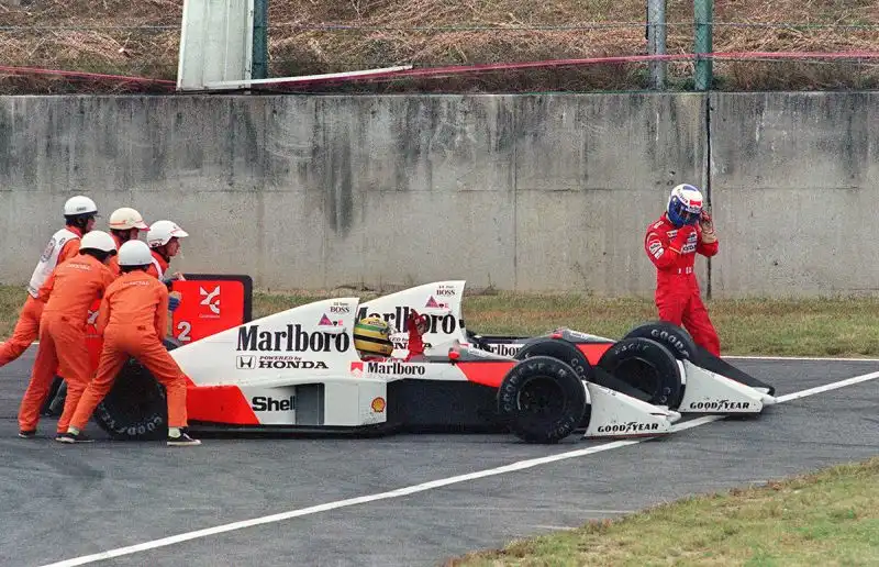 Celebre la rivalità con Alain Prost, compresi i due incidenti di Suzuka
