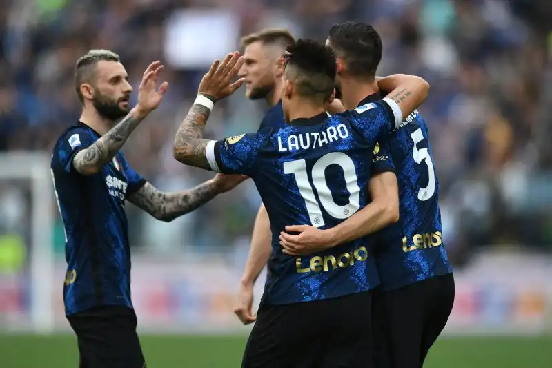 Alle reti di Perisic e di Lautaro per l'Inter nel primo tempo risponde Pussetto per l'Udinese nel secondo