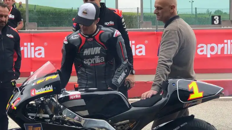 Arrivato in casa Aprilia nel corso della stagione 2021, Maverick Viñales sta invece solidificando la propria intesa con la nuova moto