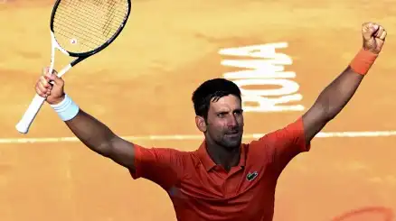 Internazionali d'Italia: Novak Djokovic si prende Roma, Tsitsipas ko