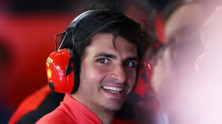 Ferrari, Carlos Sainz ha ritrovato il sorriso