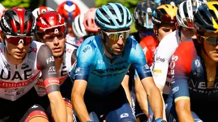 Giro d'Italia, Vincenzo Nibali taglia corto: 